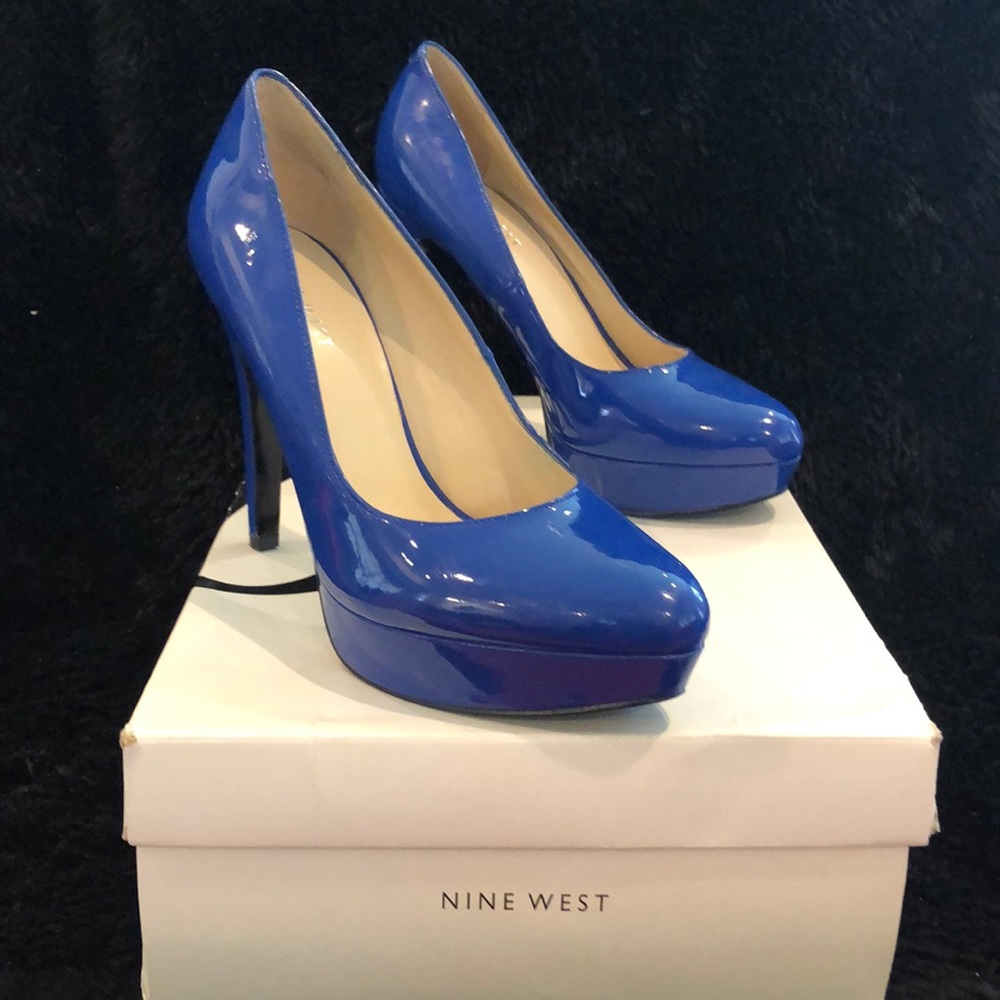 Gently Used Nine West Size 7.5M Sapphire Shoes